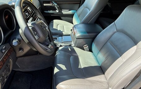 Toyota Land Cruiser 200, 2010 год, 4 400 000 рублей, 21 фотография