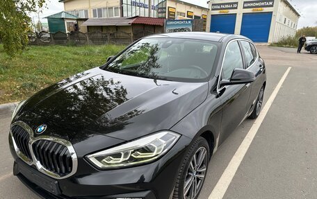 BMW 1 серия, 2020 год, 2 050 000 рублей, 4 фотография