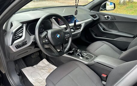BMW 1 серия, 2020 год, 2 050 000 рублей, 21 фотография
