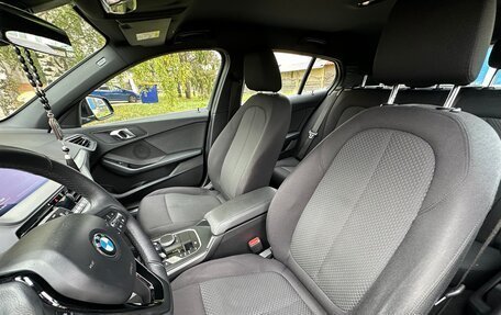 BMW 1 серия, 2020 год, 2 050 000 рублей, 20 фотография