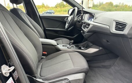 BMW 1 серия, 2020 год, 2 050 000 рублей, 28 фотография