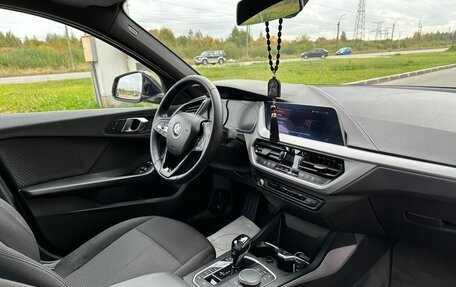 BMW 1 серия, 2020 год, 2 050 000 рублей, 29 фотография