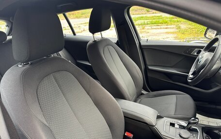 BMW 1 серия, 2020 год, 2 050 000 рублей, 30 фотография