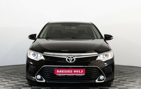 Toyota Camry, 2017 год, 1 899 000 рублей, 2 фотография