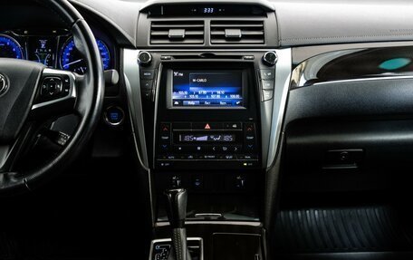 Toyota Camry, 2017 год, 1 899 000 рублей, 14 фотография
