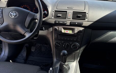 Toyota Avensis III рестайлинг, 2007 год, 700 000 рублей, 11 фотография