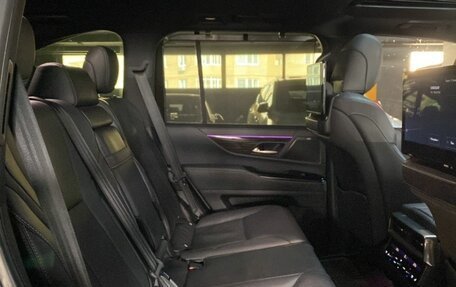 Lexus LX, 2023 год, 16 970 000 рублей, 5 фотография