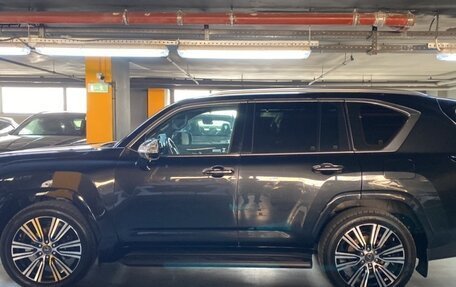 Lexus LX, 2023 год, 16 970 000 рублей, 10 фотография
