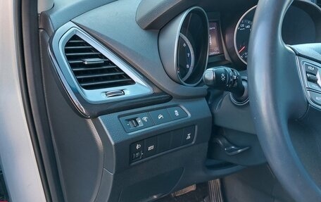 Hyundai Santa Fe III рестайлинг, 2013 год, 1 800 000 рублей, 19 фотография