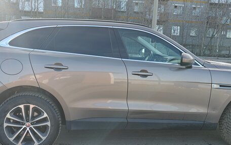 Jaguar F-Pace, 2017 год, 2 490 000 рублей, 4 фотография