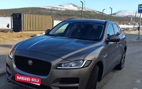 Jaguar F-Pace, 2017 год, 2 490 000 рублей, 10 фотография