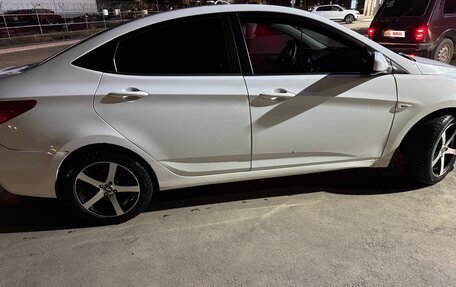 Hyundai Solaris II рестайлинг, 2011 год, 750 000 рублей, 9 фотография