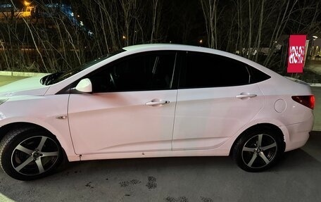 Hyundai Solaris II рестайлинг, 2011 год, 750 000 рублей, 6 фотография