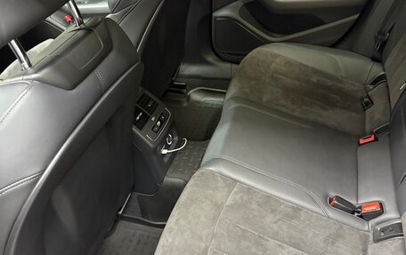 Audi A4, 2019 год, 2 700 000 рублей, 9 фотография