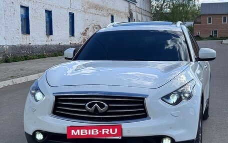 Infiniti FX II, 2010 год, 1 799 000 рублей, 9 фотография