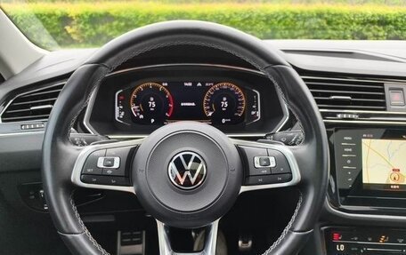 Volkswagen Tiguan II, 2021 год, 2 820 446 рублей, 10 фотография