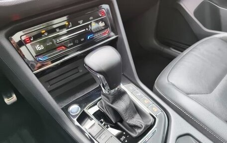 Volkswagen Tiguan II, 2021 год, 2 820 446 рублей, 11 фотография