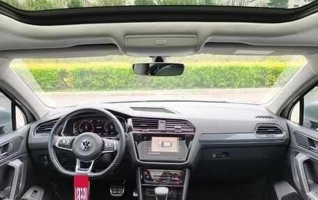 Volkswagen Tiguan II, 2021 год, 2 820 446 рублей, 9 фотография