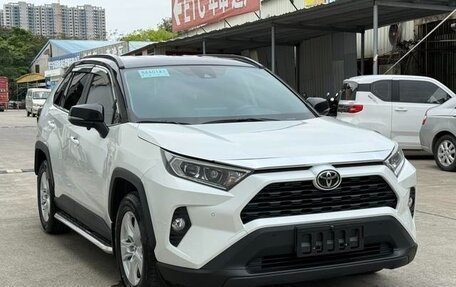 Toyota RAV4, 2020 год, 2 180 441 рублей, 3 фотография