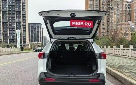 Toyota RAV4, 2020 год, 2 130 441 рублей, 8 фотография
