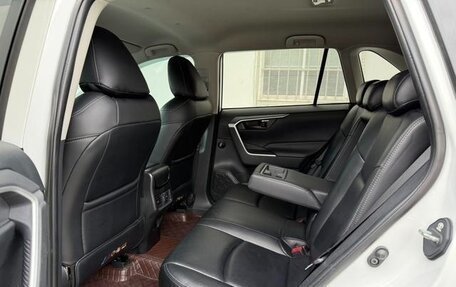 Toyota RAV4, 2020 год, 2 180 441 рублей, 14 фотография