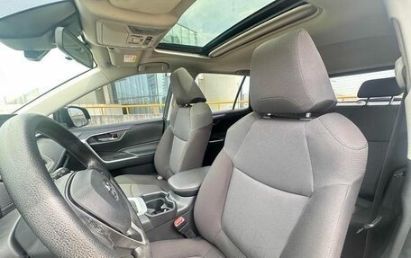 Toyota RAV4, 2021 год, 2 190 441 рублей, 14 фотография