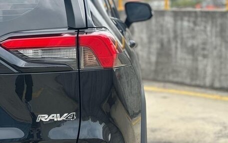 Toyota RAV4, 2021 год, 2 190 441 рублей, 13 фотография