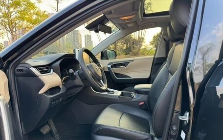Toyota RAV4, 2020 год, 2 185 441 рублей, 9 фотография