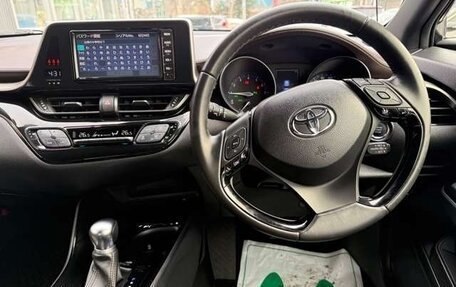 Toyota C-HR I рестайлинг, 2019 год, 1 633 000 рублей, 12 фотография