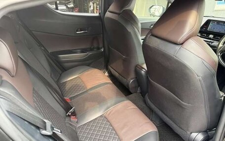 Toyota C-HR I рестайлинг, 2019 год, 1 633 000 рублей, 9 фотография