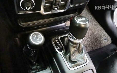 Jeep Wrangler, 2021 год, 3 730 000 рублей, 7 фотография