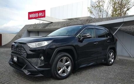 Toyota RAV4, 2021 год, 2 583 000 рублей, 3 фотография