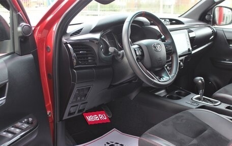 Toyota Hilux VIII, 2022 год, 7 500 000 рублей, 9 фотография