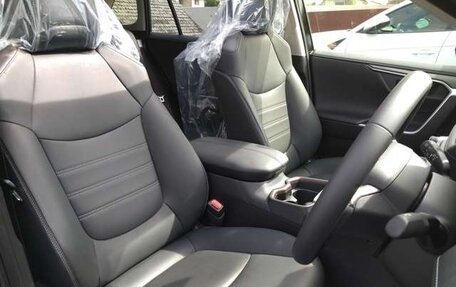 Toyota RAV4, 2021 год, 2 583 000 рублей, 11 фотография