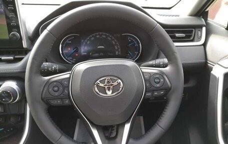 Toyota RAV4, 2021 год, 2 583 000 рублей, 12 фотография