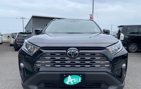 Toyota RAV4, 2021 год, 2 313 000 рублей, 2 фотография