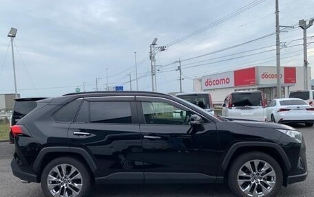Toyota RAV4, 2021 год, 2 313 000 рублей, 4 фотография