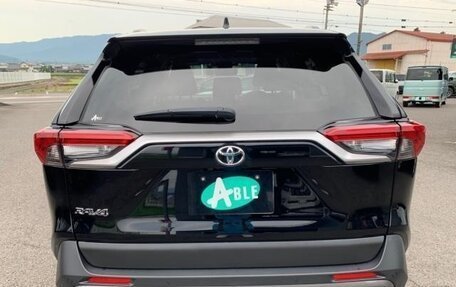 Toyota RAV4, 2021 год, 2 313 000 рублей, 6 фотография