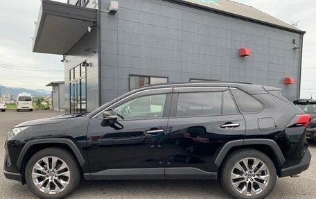 Toyota RAV4, 2021 год, 2 313 000 рублей, 8 фотография