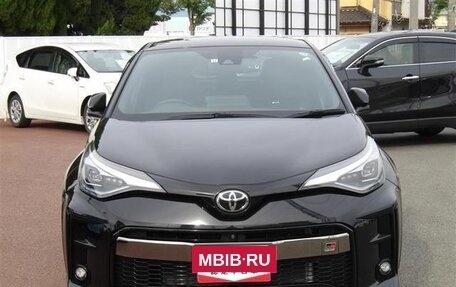 Toyota C-HR I рестайлинг, 2021 год, 1 600 000 рублей, 4 фотография