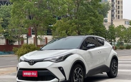 Toyota C-HR I рестайлинг, 2022 год, 1 570 999 рублей, 1 фотография