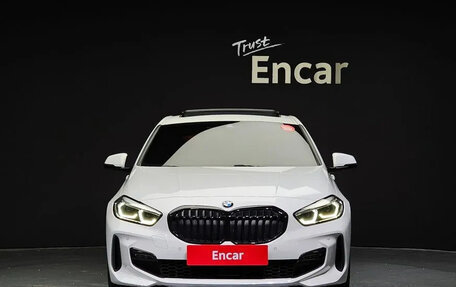 BMW 1 серия, 2021 год, 1 900 000 рублей, 3 фотография