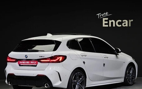 BMW 1 серия, 2021 год, 1 900 000 рублей, 2 фотография