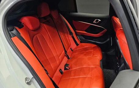 BMW 1 серия, 2021 год, 1 900 000 рублей, 11 фотография