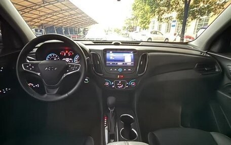 Chevrolet Equinox III, 2022 год, 1 550 000 рублей, 7 фотография