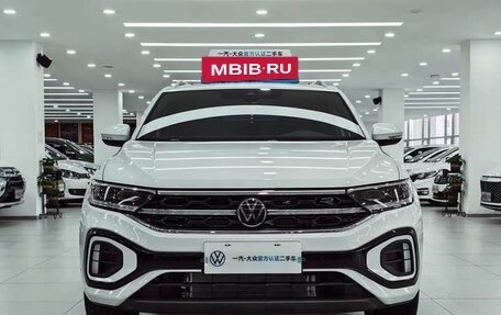Volkswagen T-Roc I, 2025 год, 2 490 000 рублей, 2 фотография