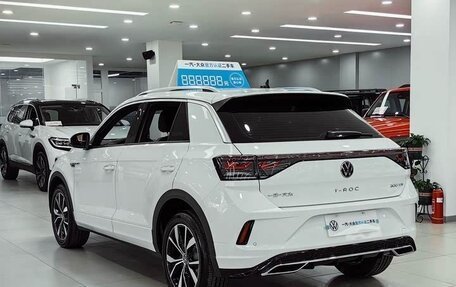 Volkswagen T-Roc I, 2025 год, 2 490 000 рублей, 3 фотография