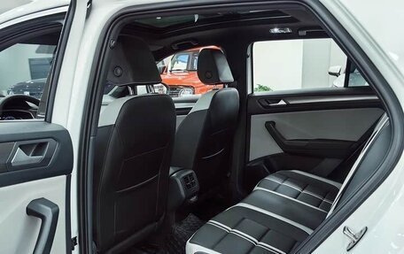 Volkswagen T-Roc I, 2025 год, 2 490 000 рублей, 13 фотография