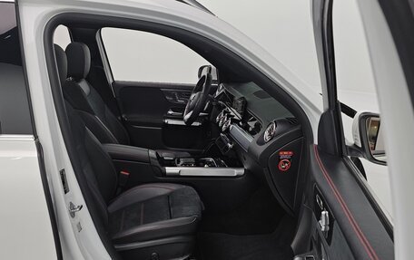 Mercedes-Benz GLB, 2022 год, 2 922 000 рублей, 15 фотография
