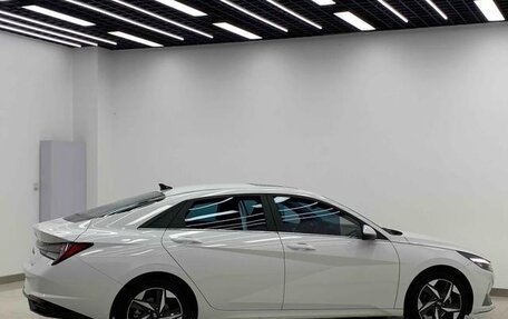 Hyundai Elantra, 2021 год, 1 530 000 рублей, 5 фотография